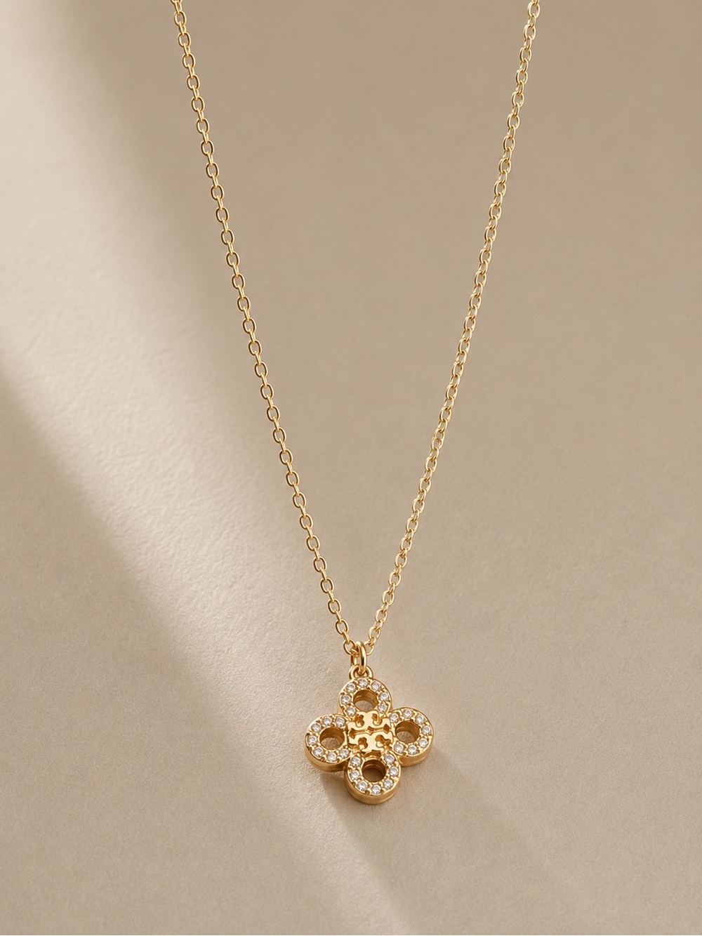✨ Tory Burch 18K GP GOLD Kira Clover Pave Logo Pendant Necklace - Picture 4 of 8